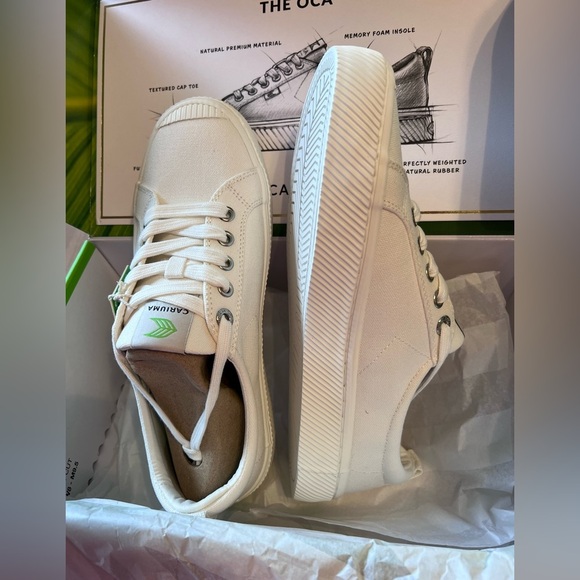 NIB Cariuma OCA Low Off-White Canvas Sneaker - Picture 7 of 8